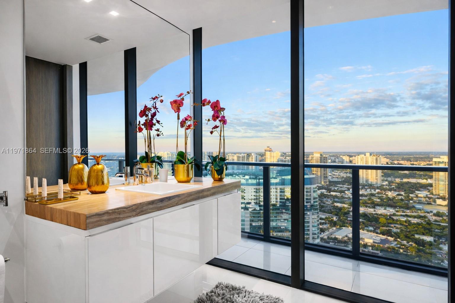 30 4 / 6 4992 sq. ft. $ 2026-02-25 0 Photo