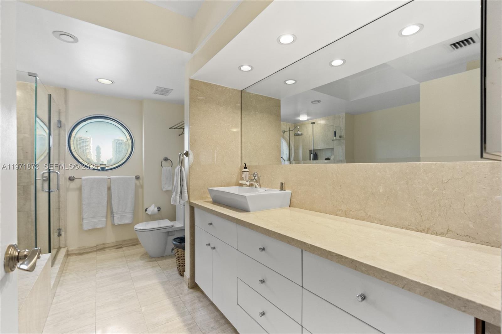 1209 3 / 3 1950 sq. ft. $ 2026-02-25 0 Photo