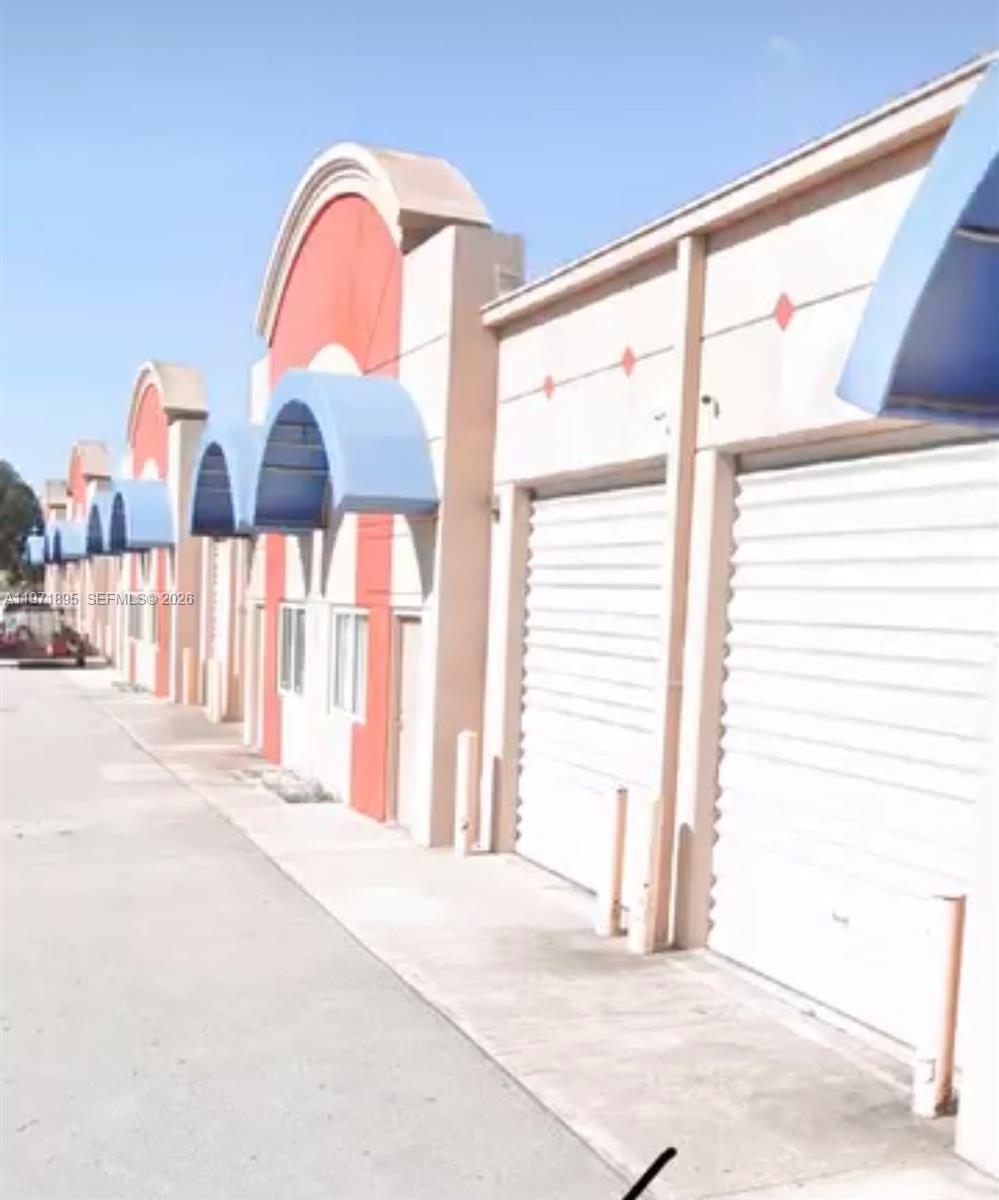 109  /   кв.футов $ 2026-02-25 0 Фото