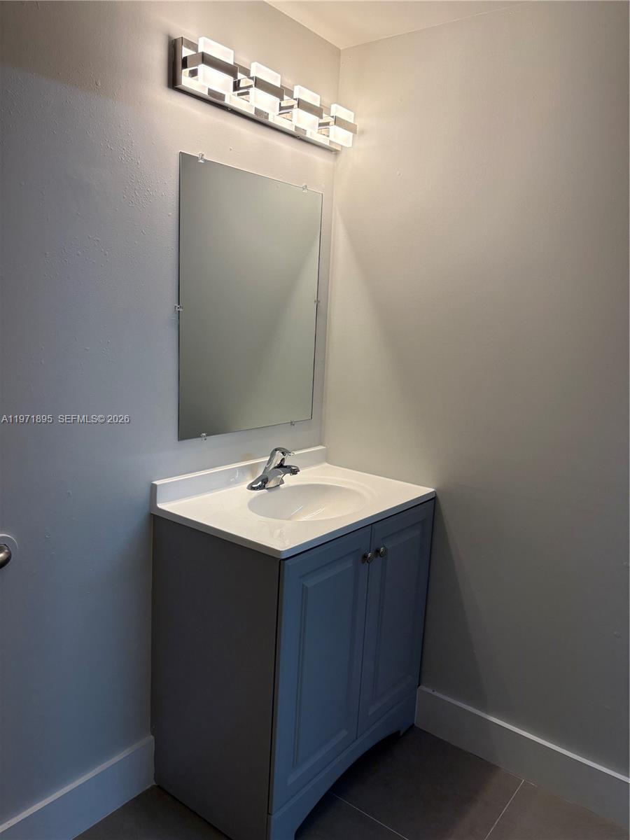 109  /   кв.футов $ 2026-02-25 0 Фото