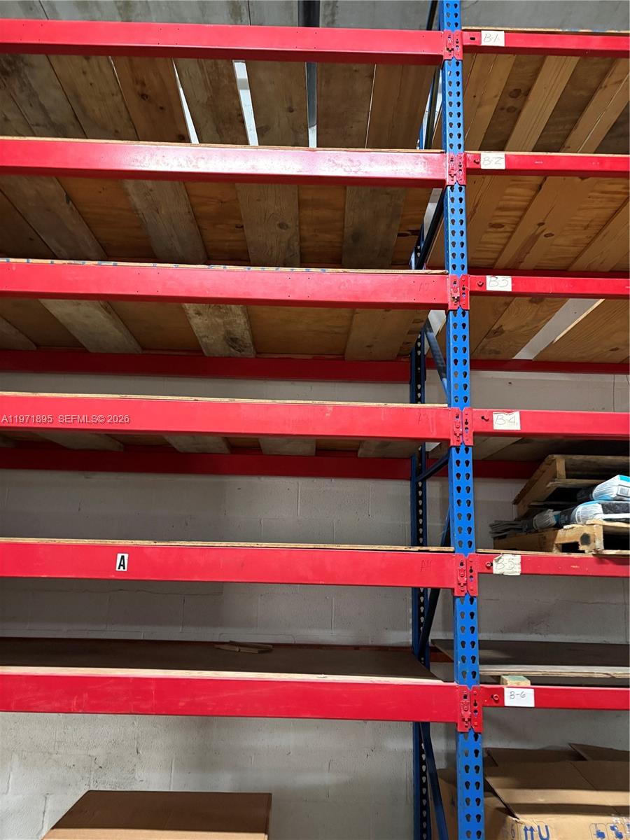 109  /   кв.футов $ 2026-02-25 0 Фото