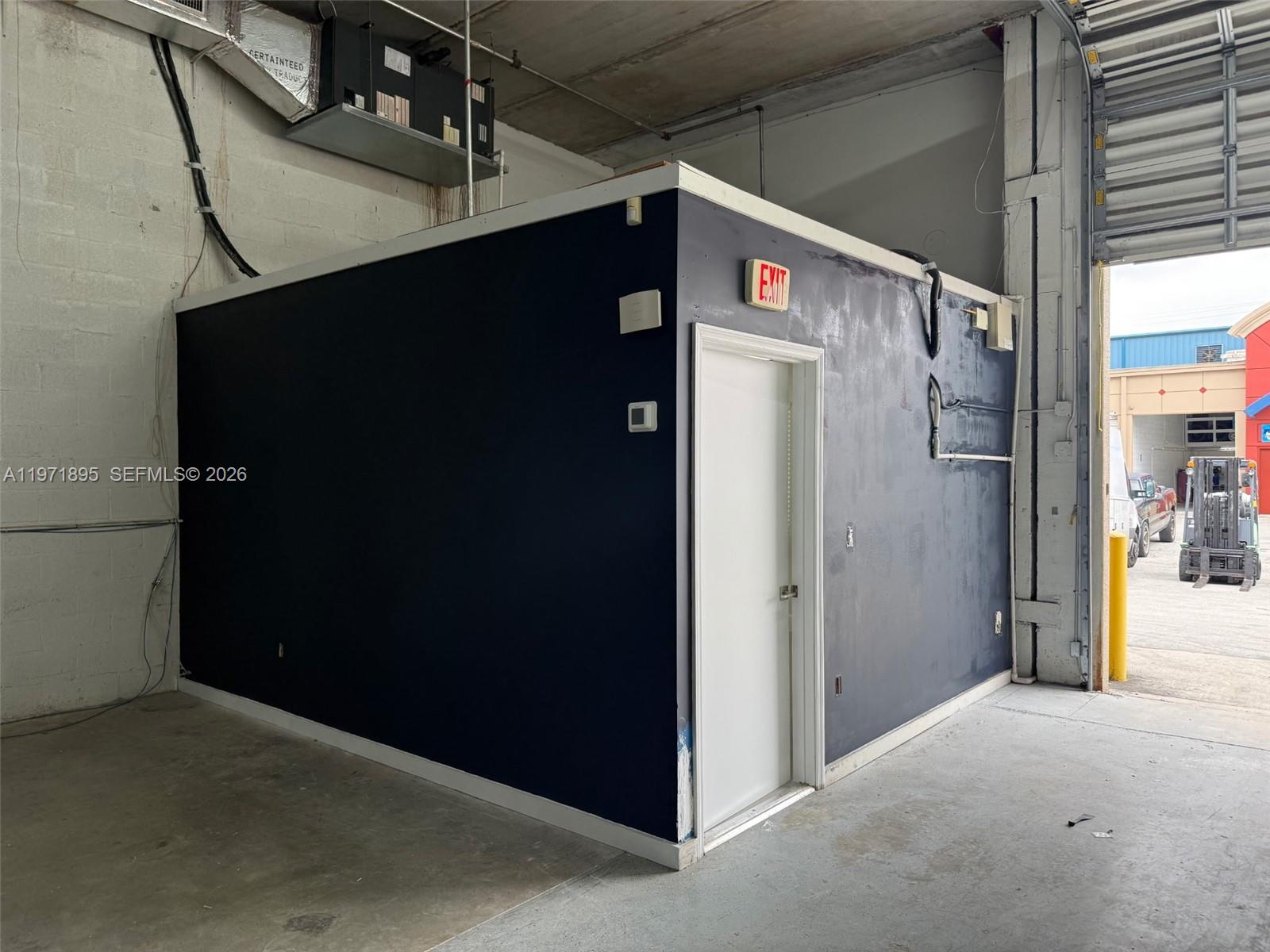 109  /   кв.футов $ 2026-02-25 0 Фото