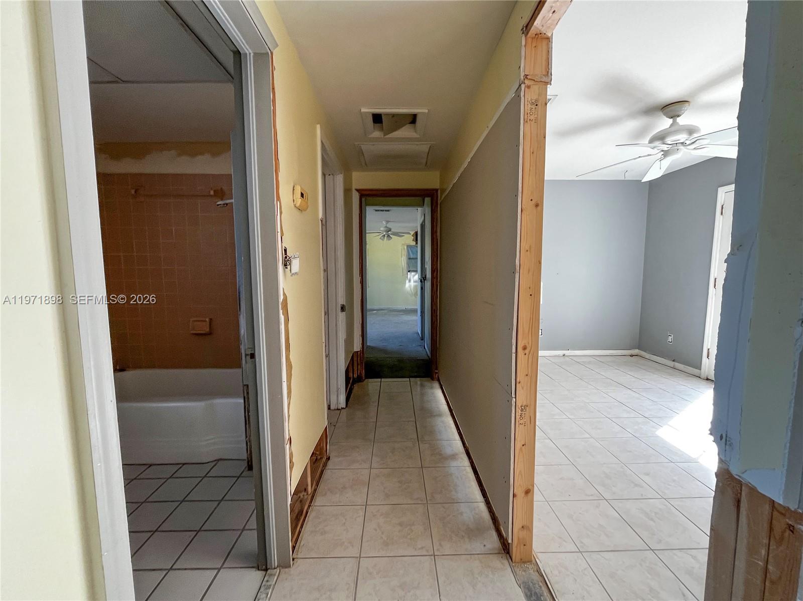 325 1 / 2 1204 sq. ft. $ 2026-02-25 0 foto