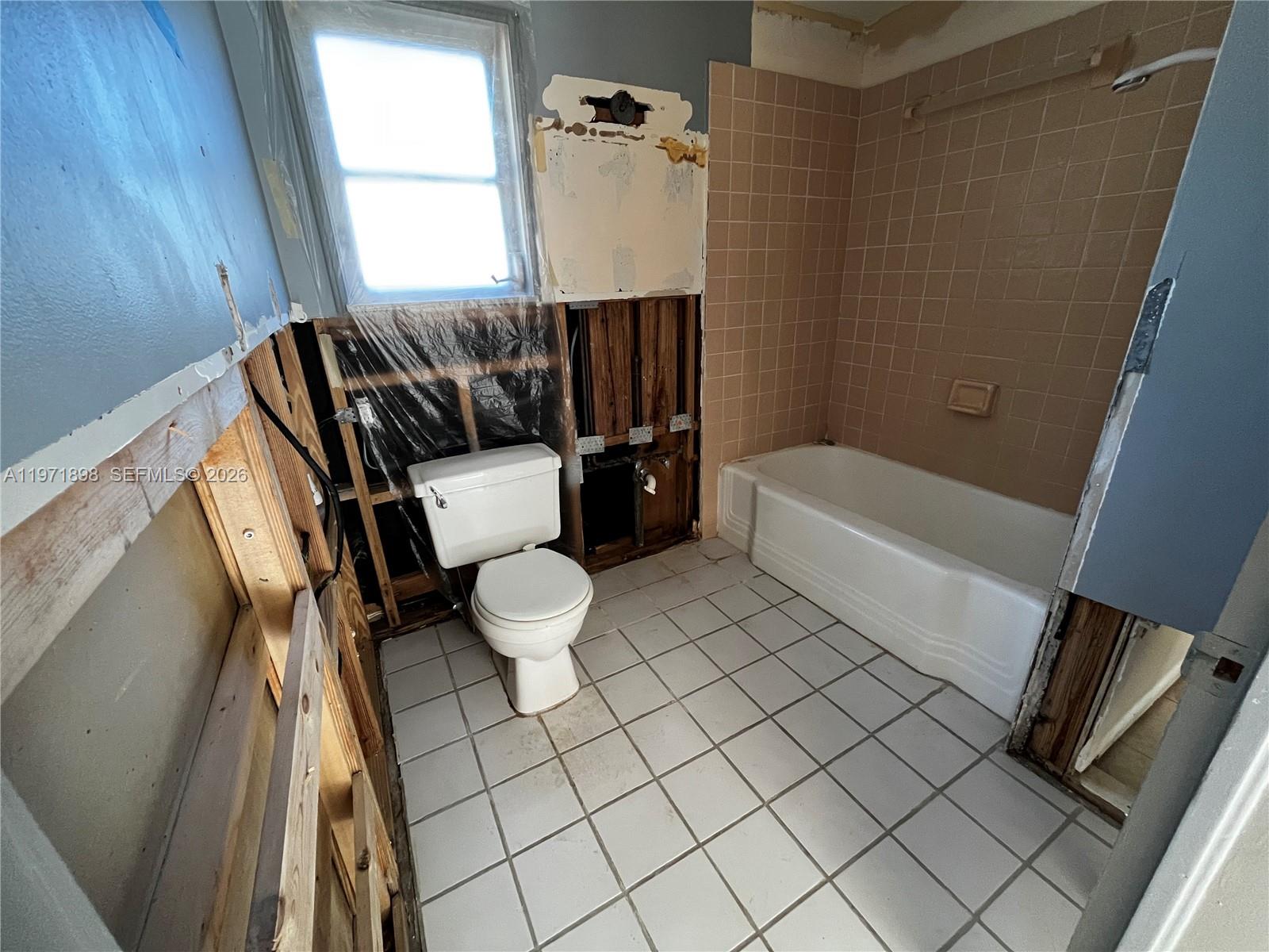 325 1 / 2 1204 sq. ft. $ 2026-02-25 0 foto