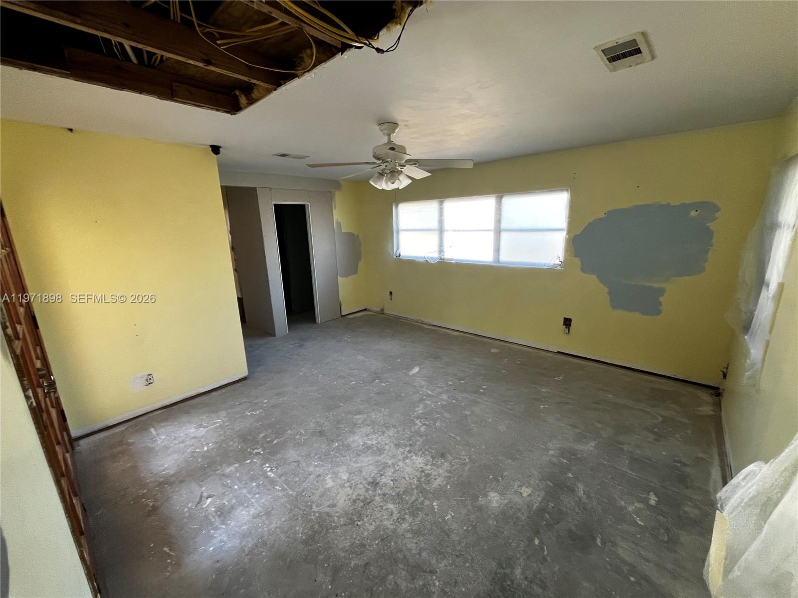 325 1 / 2 1204 sq. ft. $ 2026-02-25 0 foto