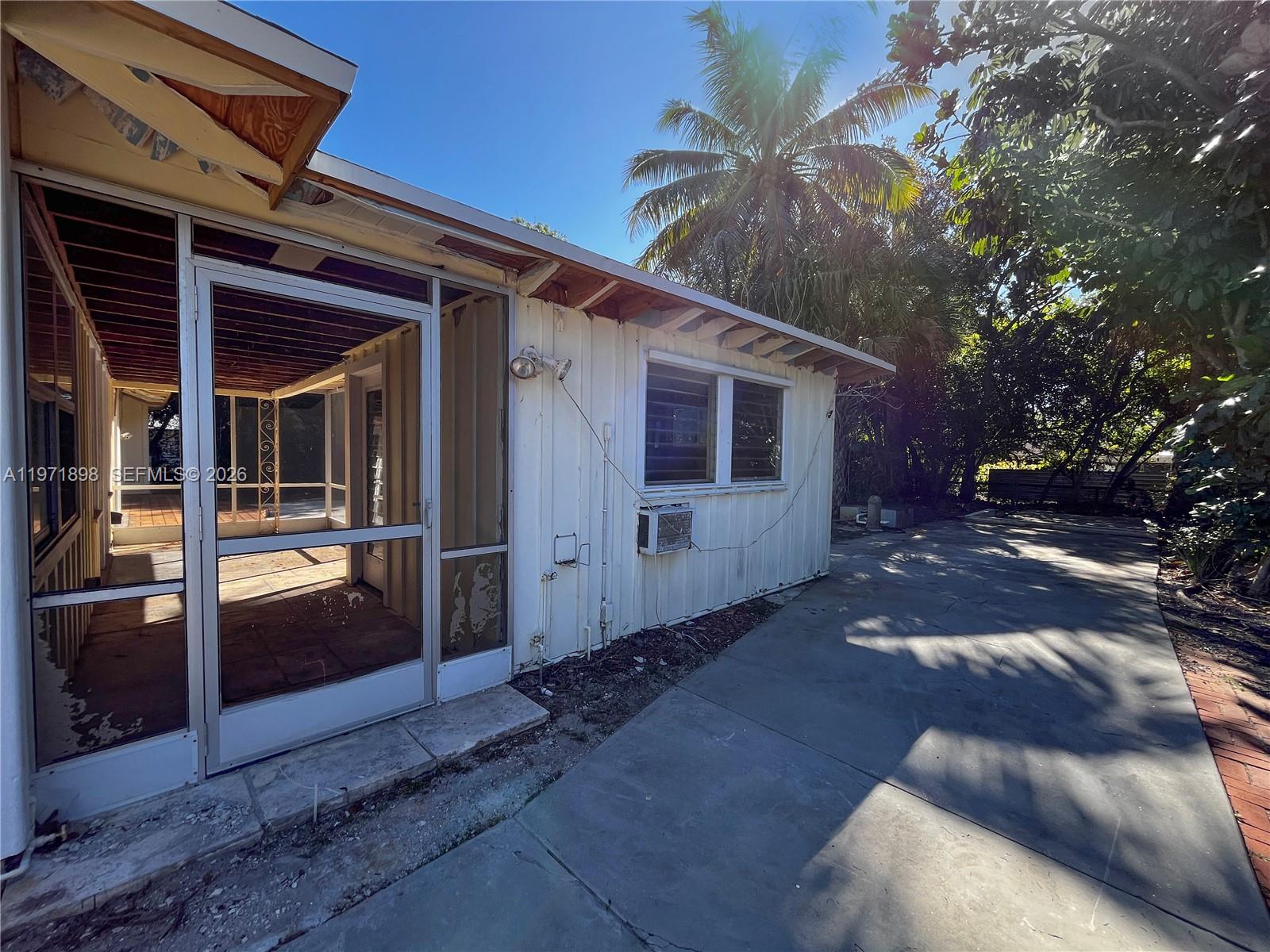 325 1 / 2 1204 sq. ft. $ 2026-02-25 0 foto