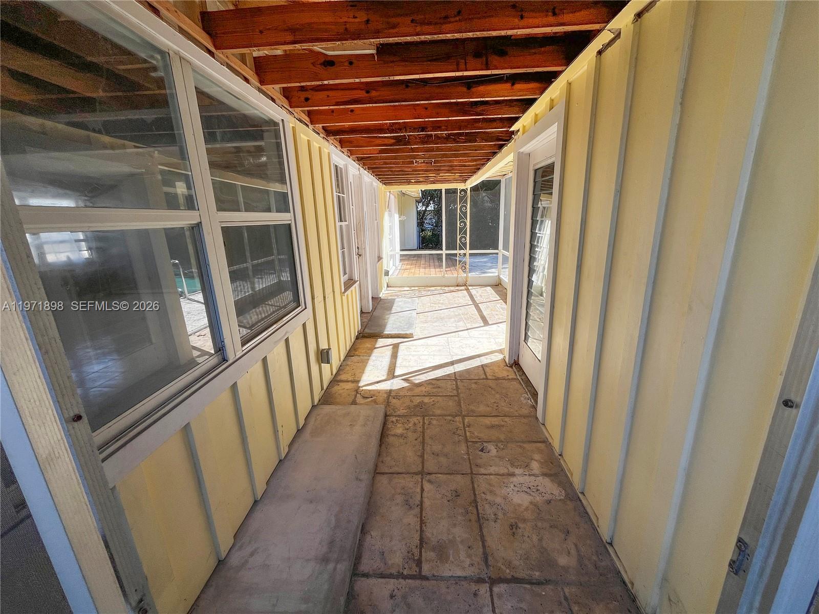 325 1 / 2 1204 sq. ft. $ 2026-02-25 0 foto