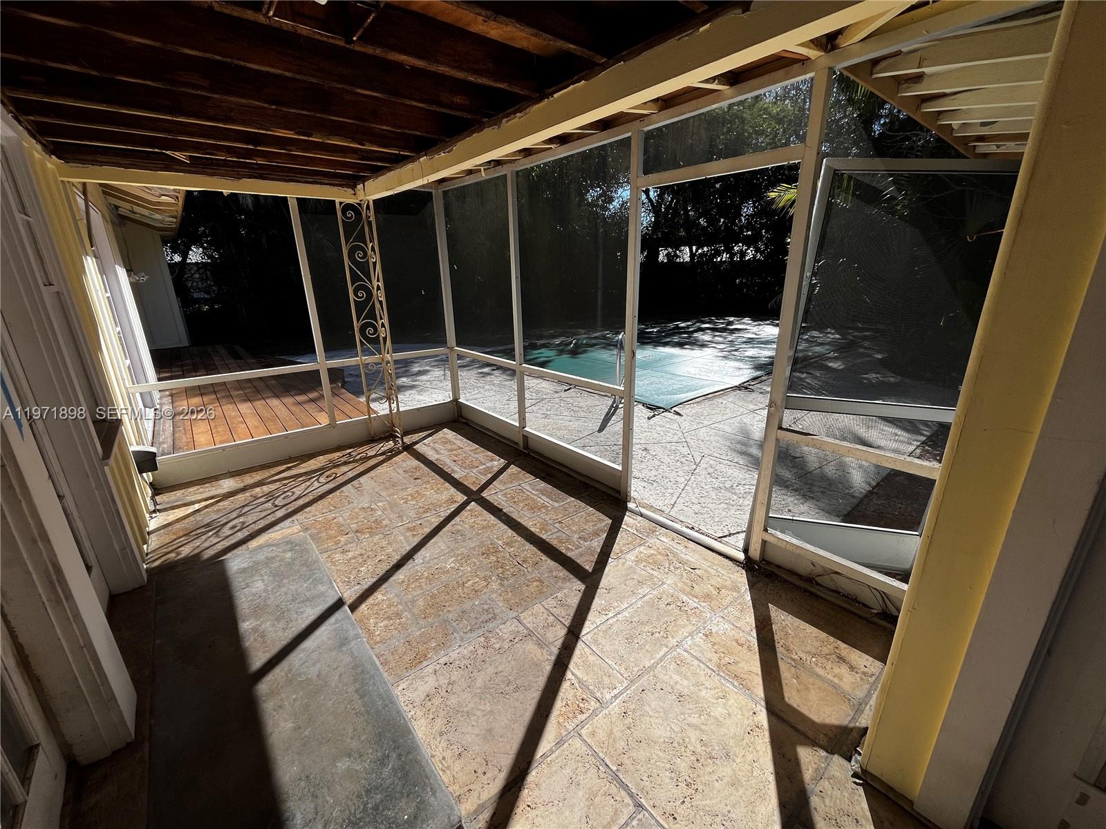 325 1 / 2 1204 sq. ft. $ 2026-02-25 0 foto