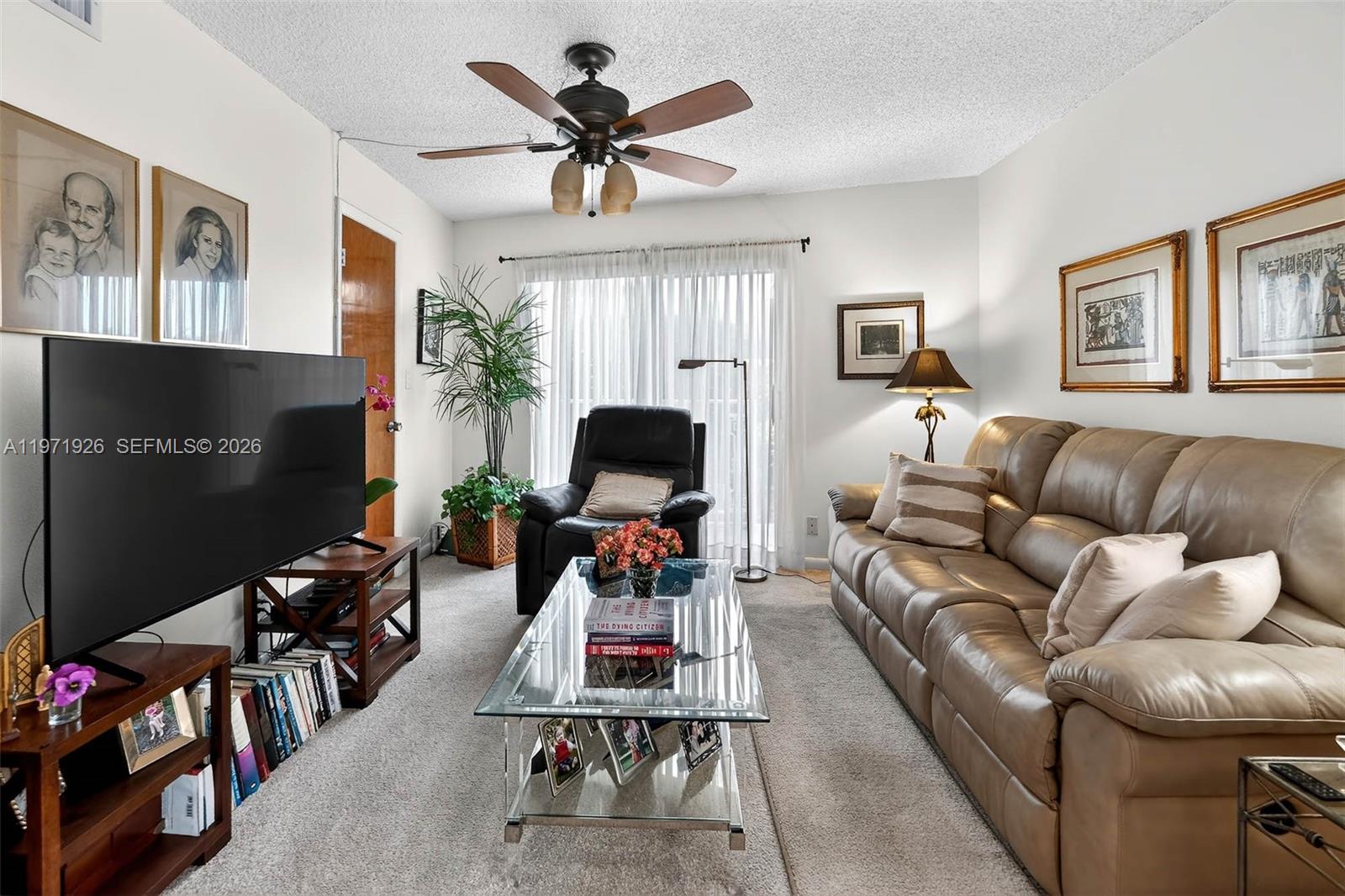   /   кв.футов $ 2026-02-25 0 Фото