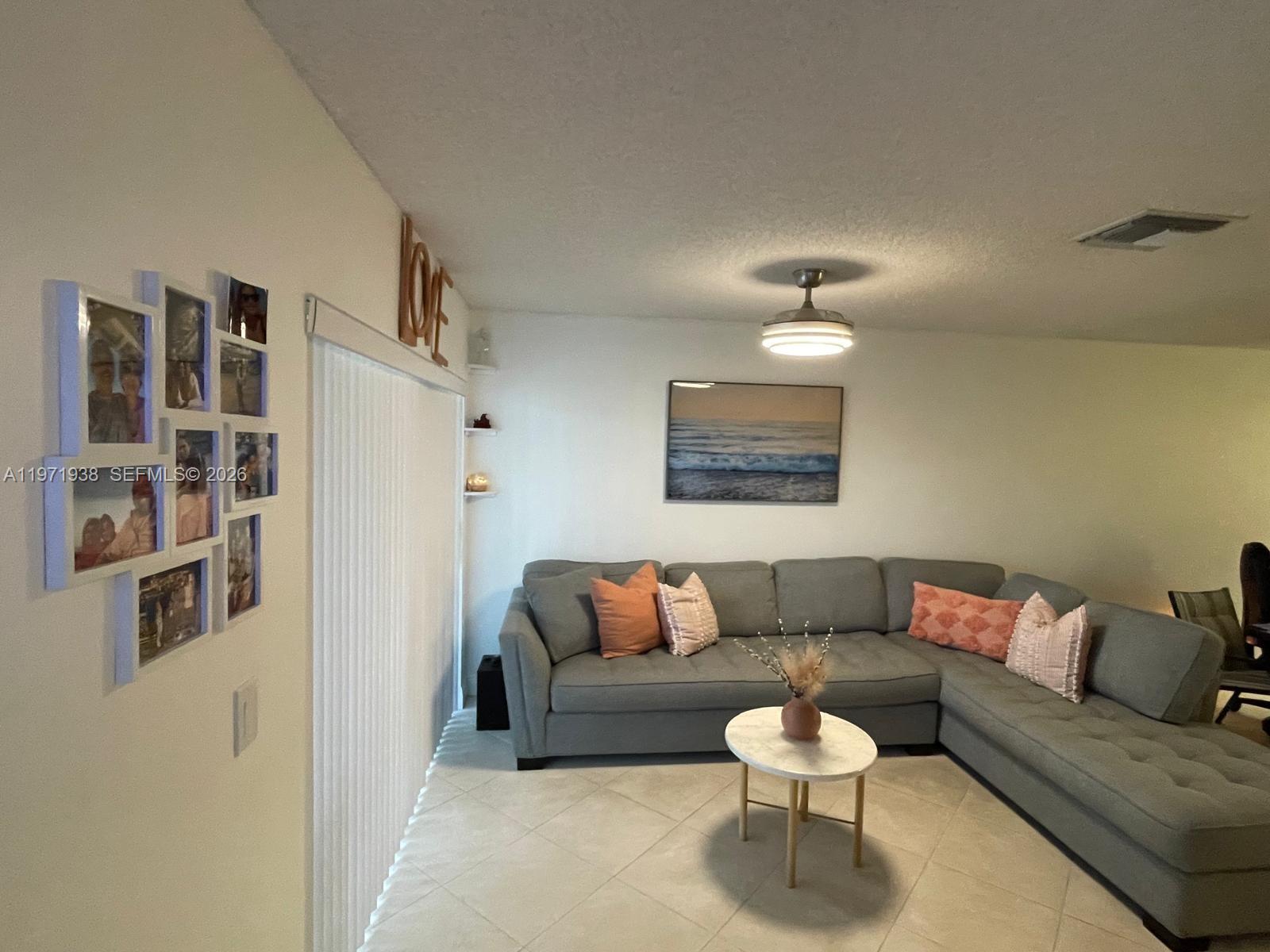 Подробнее 10803 2 / 3 1190 кв.футов $ 2026-02-25 0 Фото