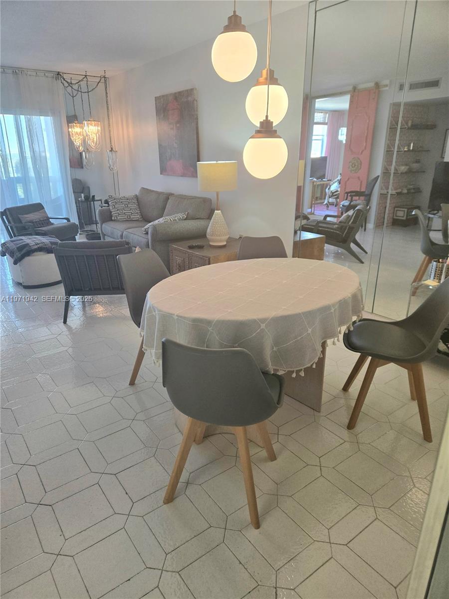 909 1 / 2 844 sq. ft. $ 2026-02-25 0 Photo