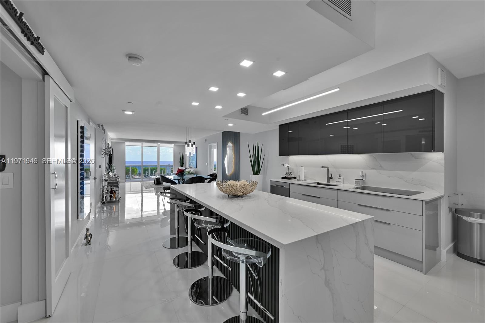 803 3 / 3 1841 sq. ft. $ 2026-02-25 0 foto