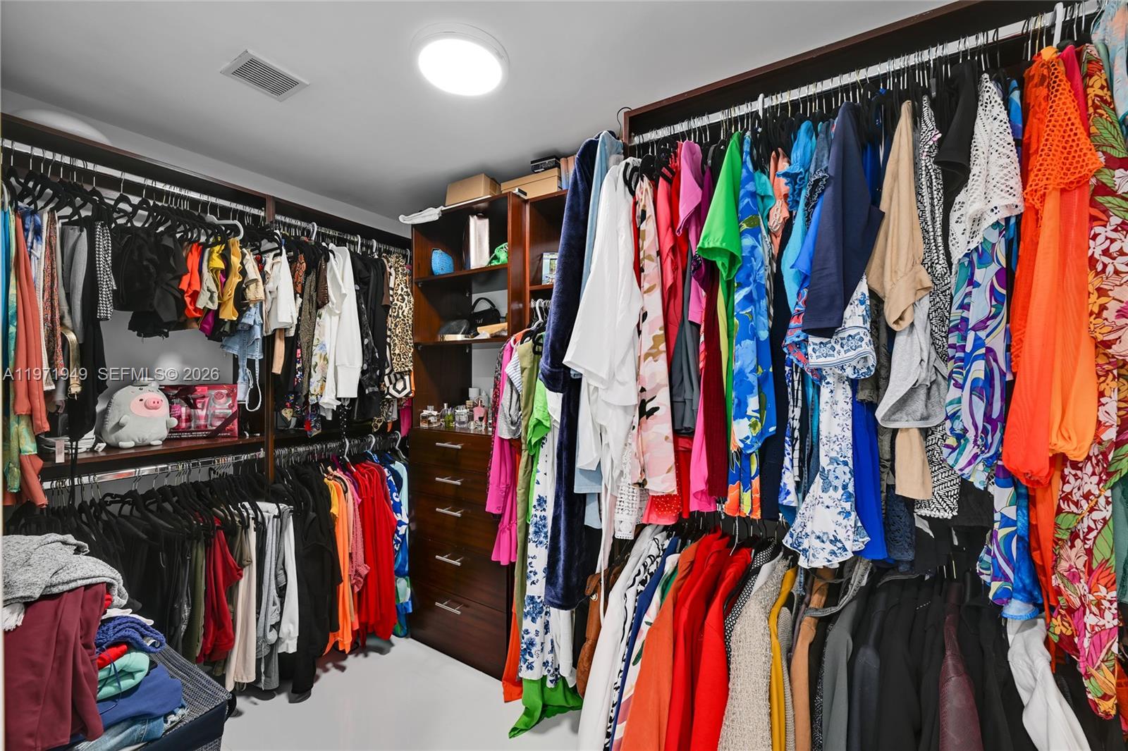 803 3 / 3 1841 sq. ft. $ 2026-02-25 0 foto