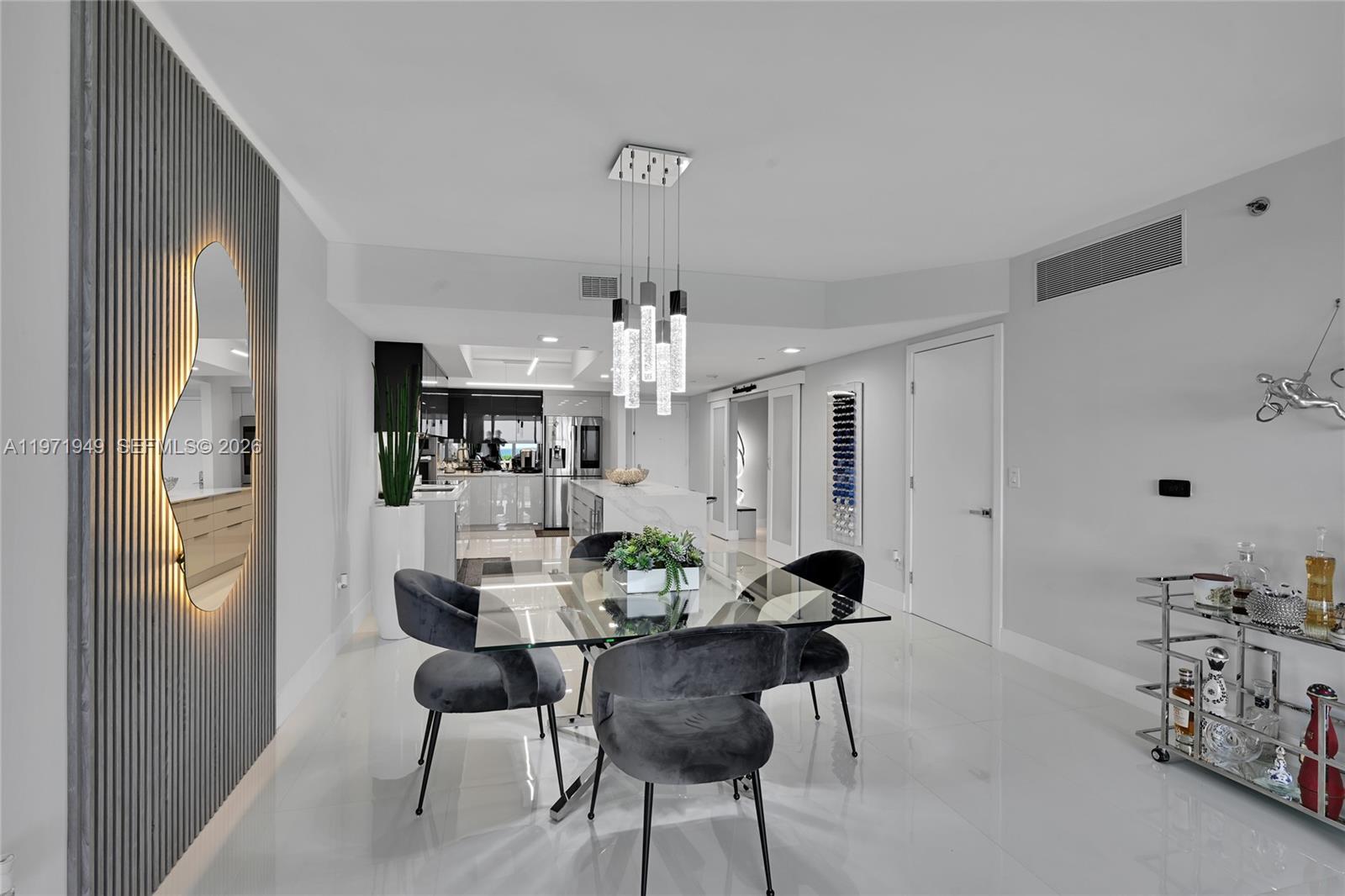 803 3 / 3 1841 sq. ft. $ 2026-02-25 0 foto