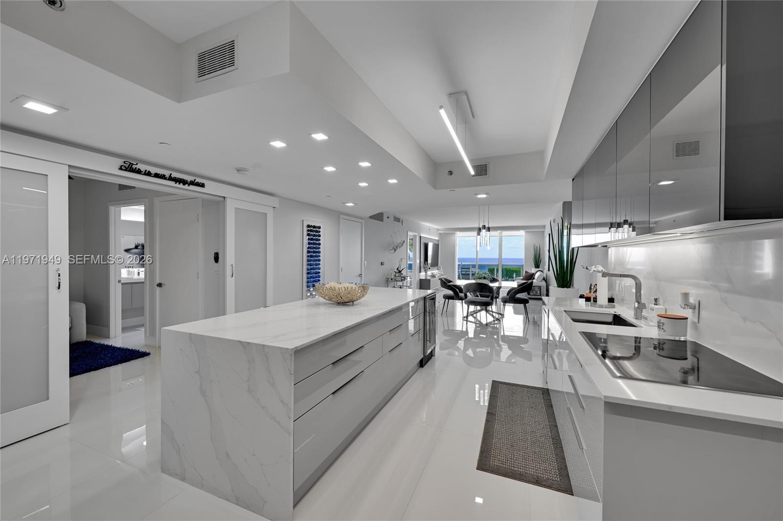 803 3 / 3 1841 sq. ft. $ 2026-02-25 0 foto
