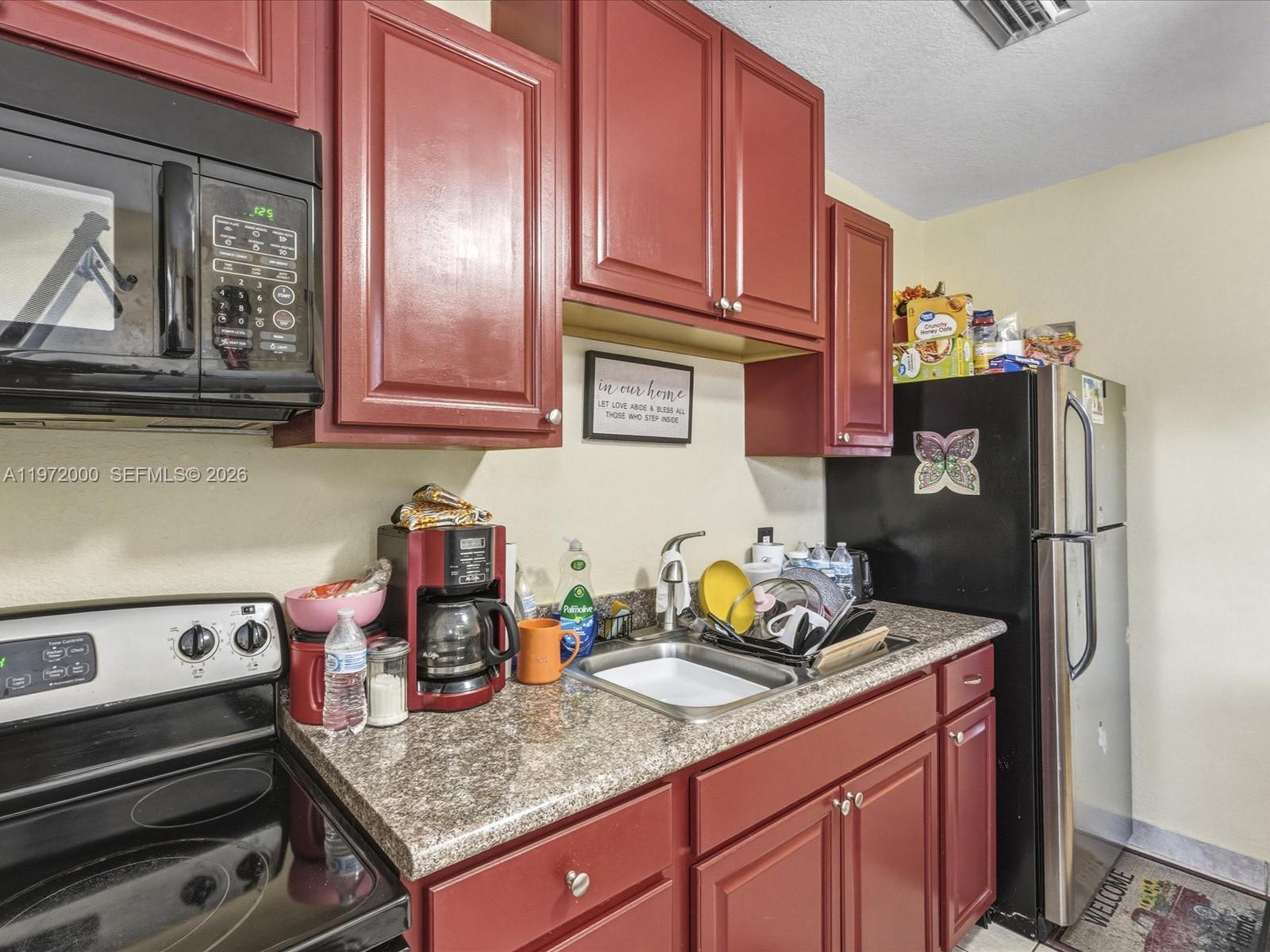   /  3584 sq. ft. $ 2026-02-25 0 foto