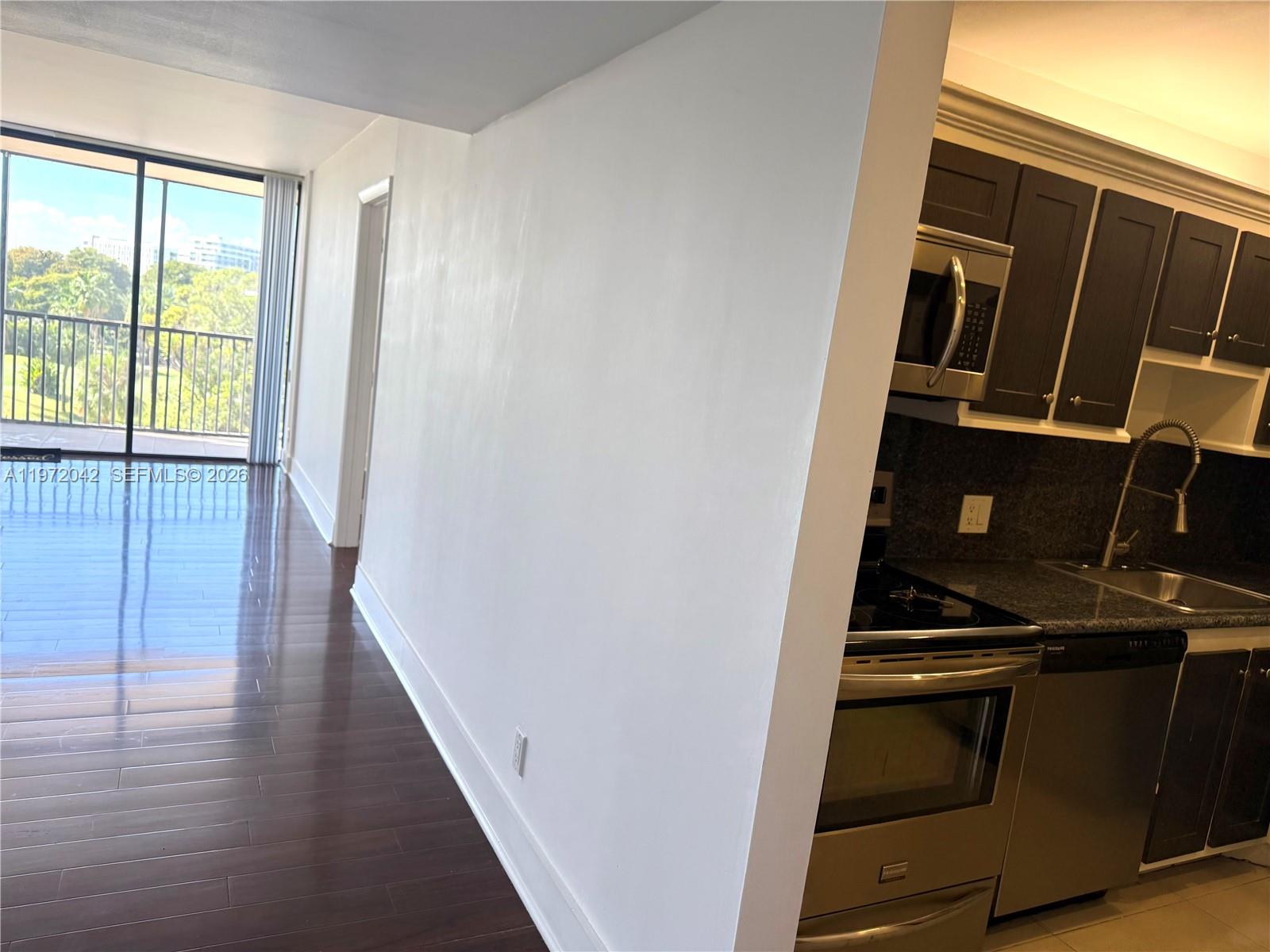 Photo of 20335 Country Club Dr  #502, Aventura, Florida, 33180 - 