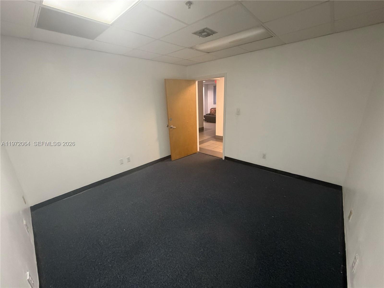 E  /   sq. ft. $ 2026-02-25 0 foto