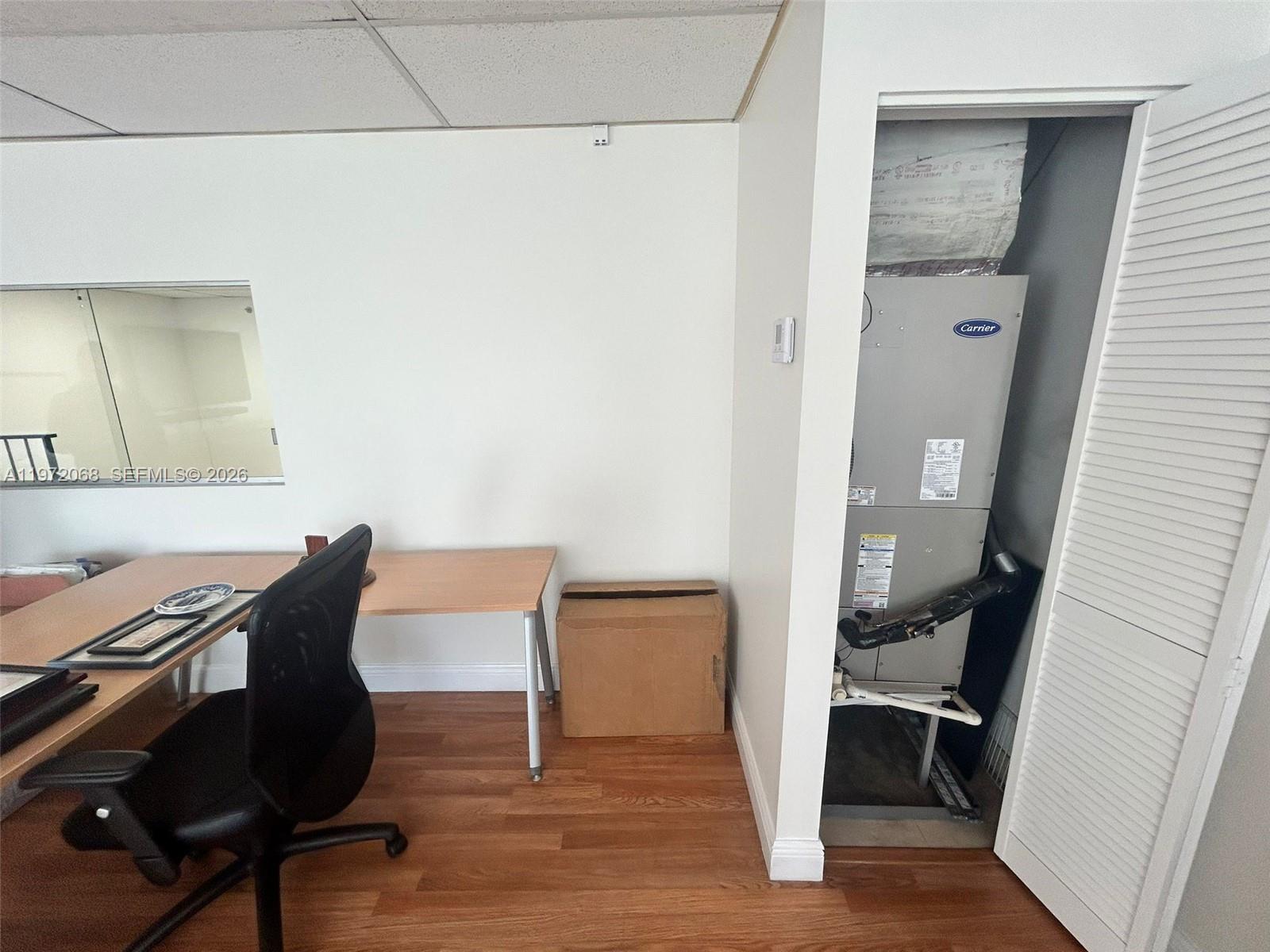 4-1  /   кв.футов $ 2026-02-25 0 Фото