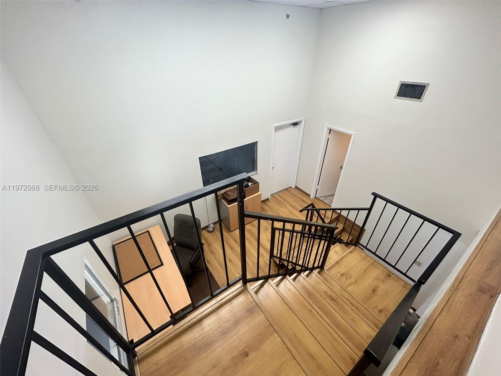 4-1  /   кв.футов $ 2026-02-25 0 Фото