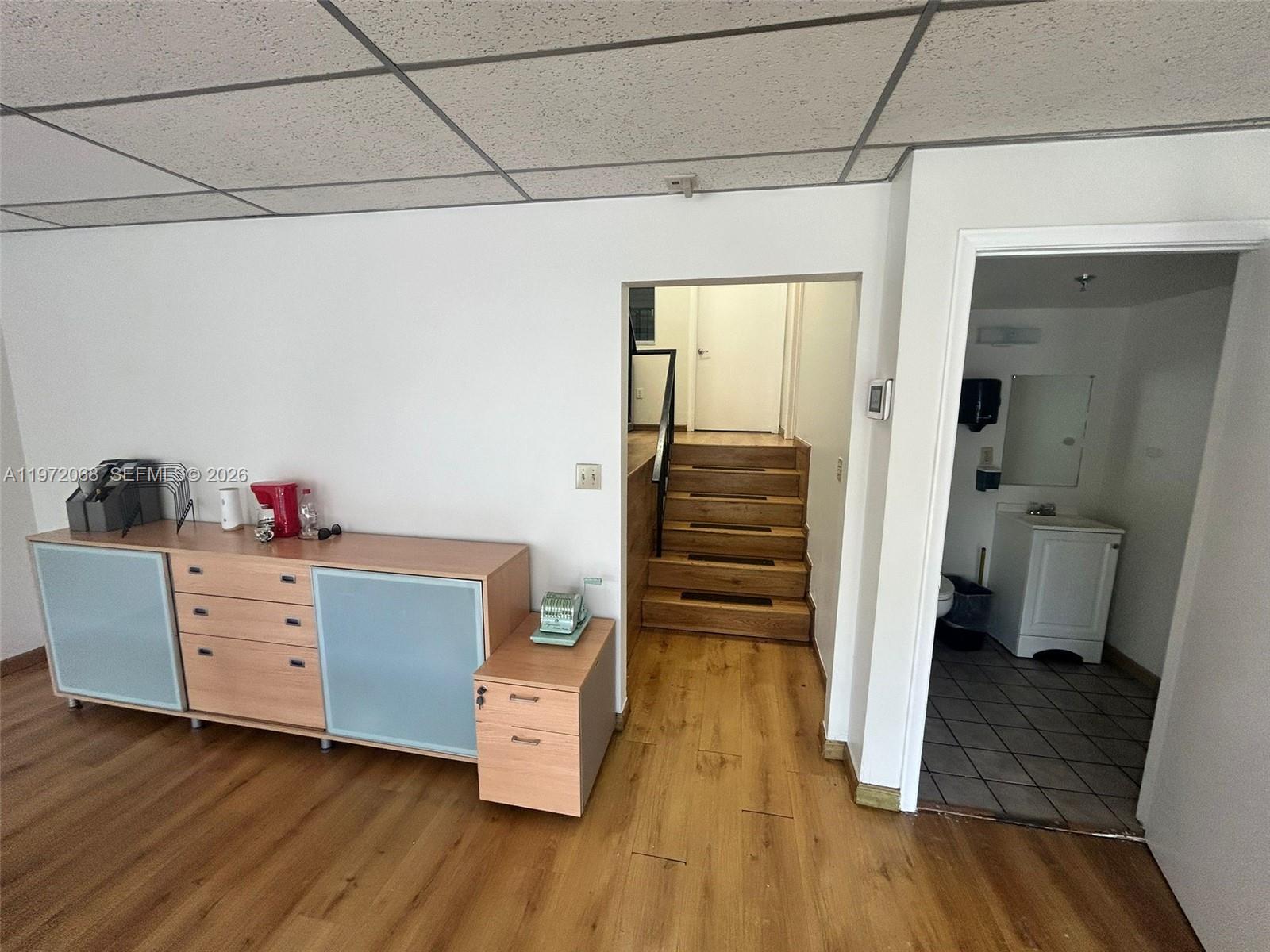 4-1  /   кв.футов $ 2026-02-25 0 Фото