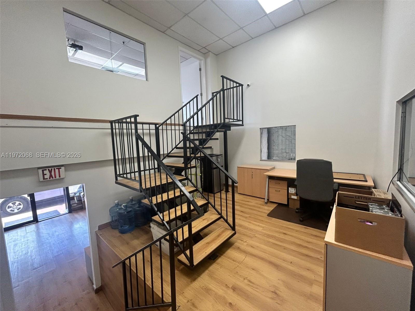 4-1  /   кв.футов $ 2026-02-25 0 Фото