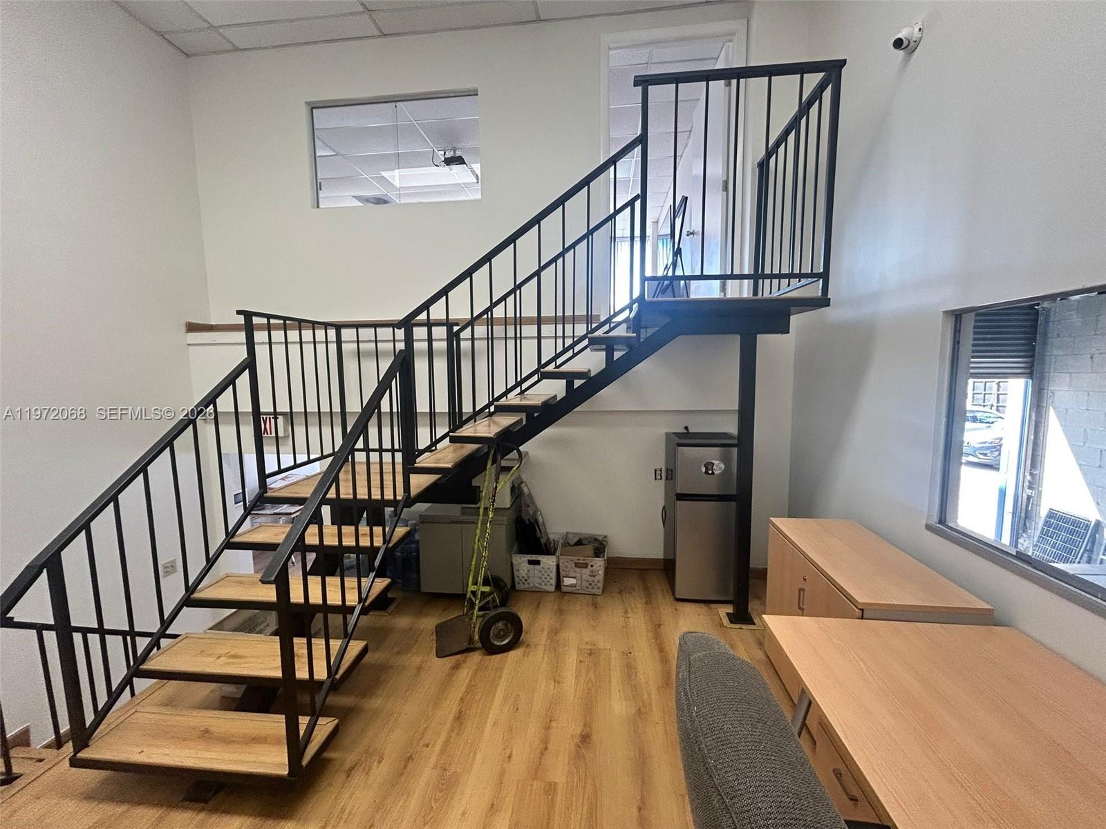 4-1  /   кв.футов $ 2026-02-25 0 Фото