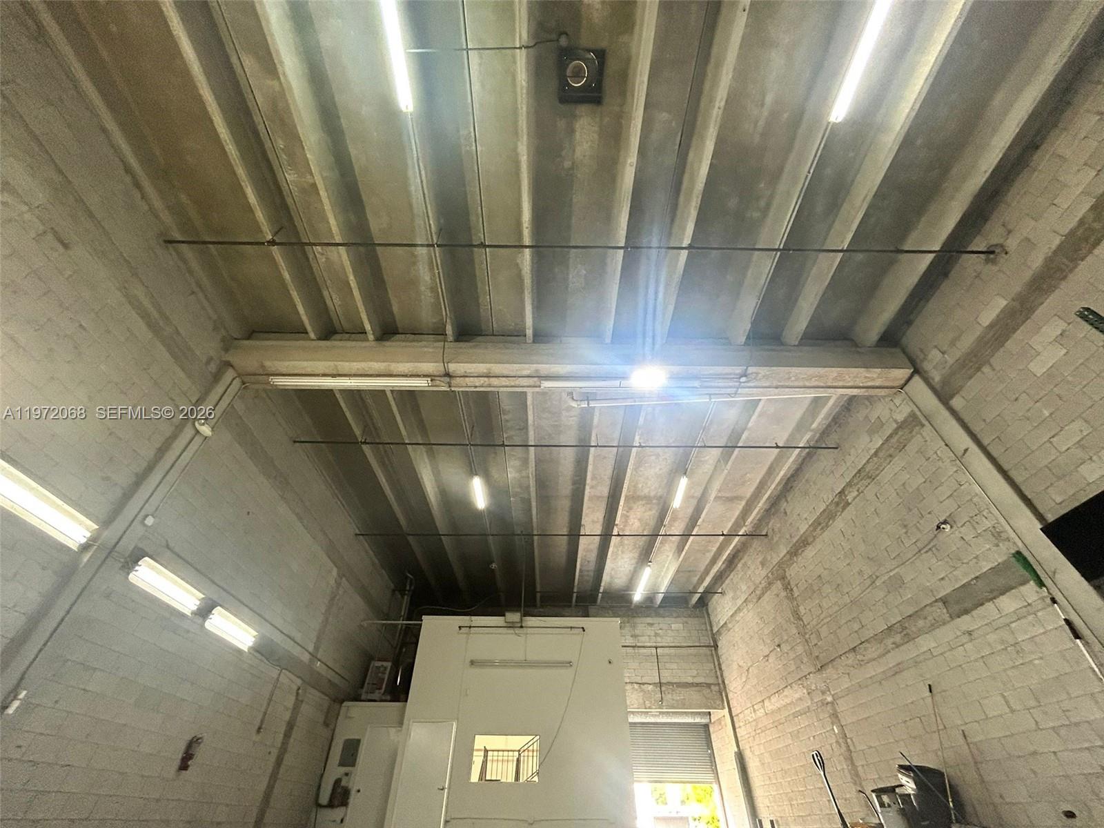 4-1  /   кв.футов $ 2026-02-25 0 Фото