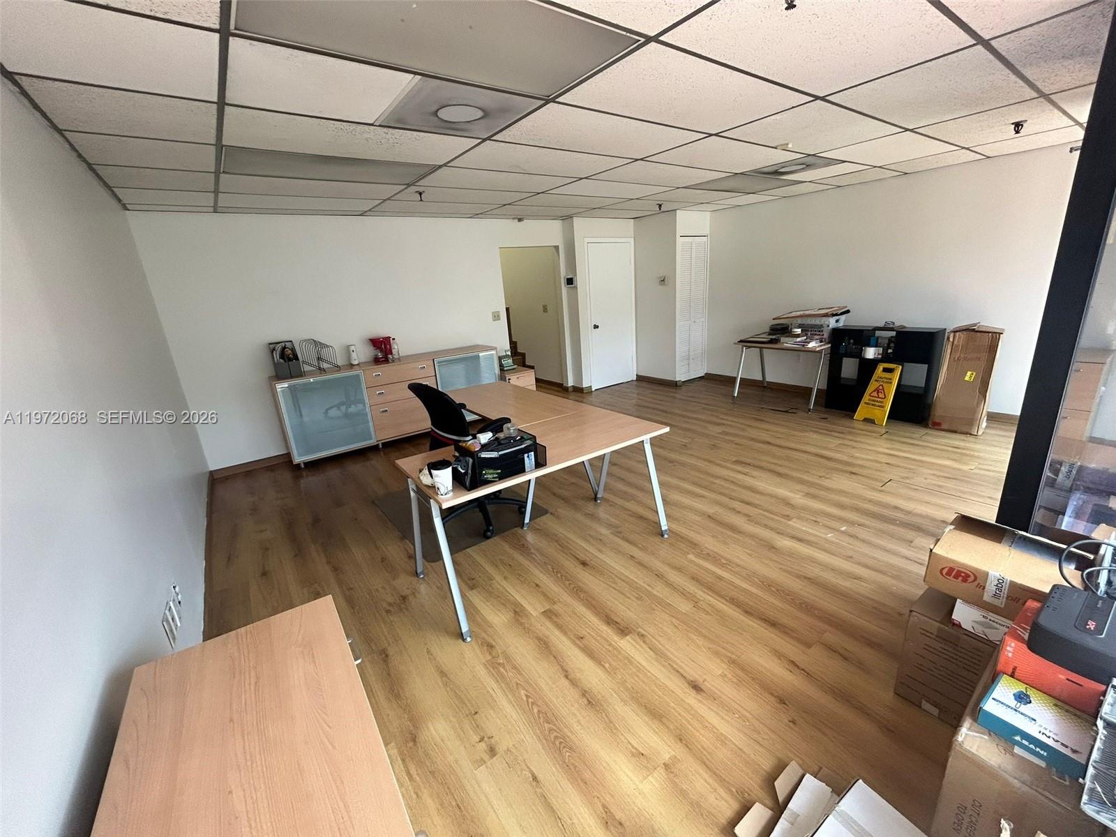 4-1  /   кв.футов $ 2026-02-25 0 Фото