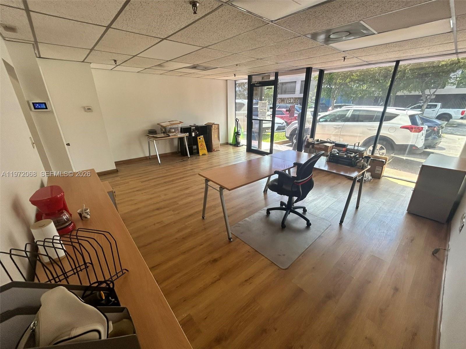 4-1  /   кв.футов $ 2026-02-25 0 Фото