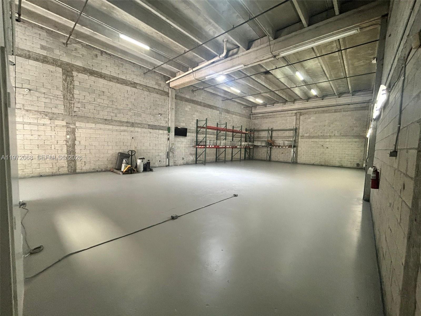 4-1  /   кв.футов $ 2026-02-25 0 Фото