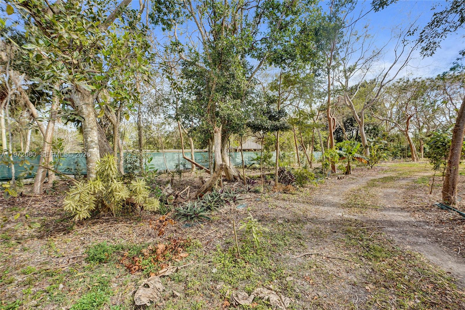   /   sq. ft. $ 2026-02-25 0 foto