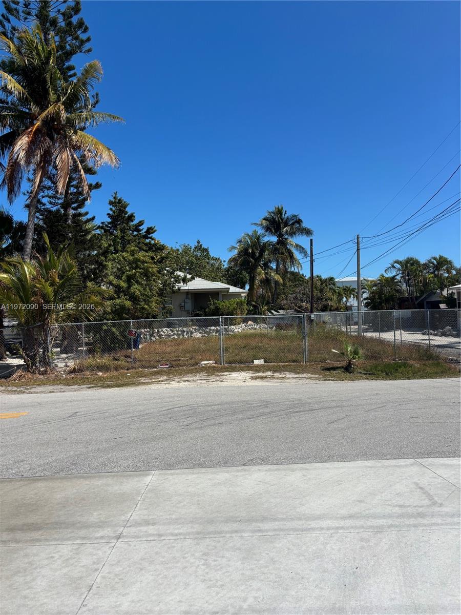   /   sq. ft. $ 2026-02-25 0 foto