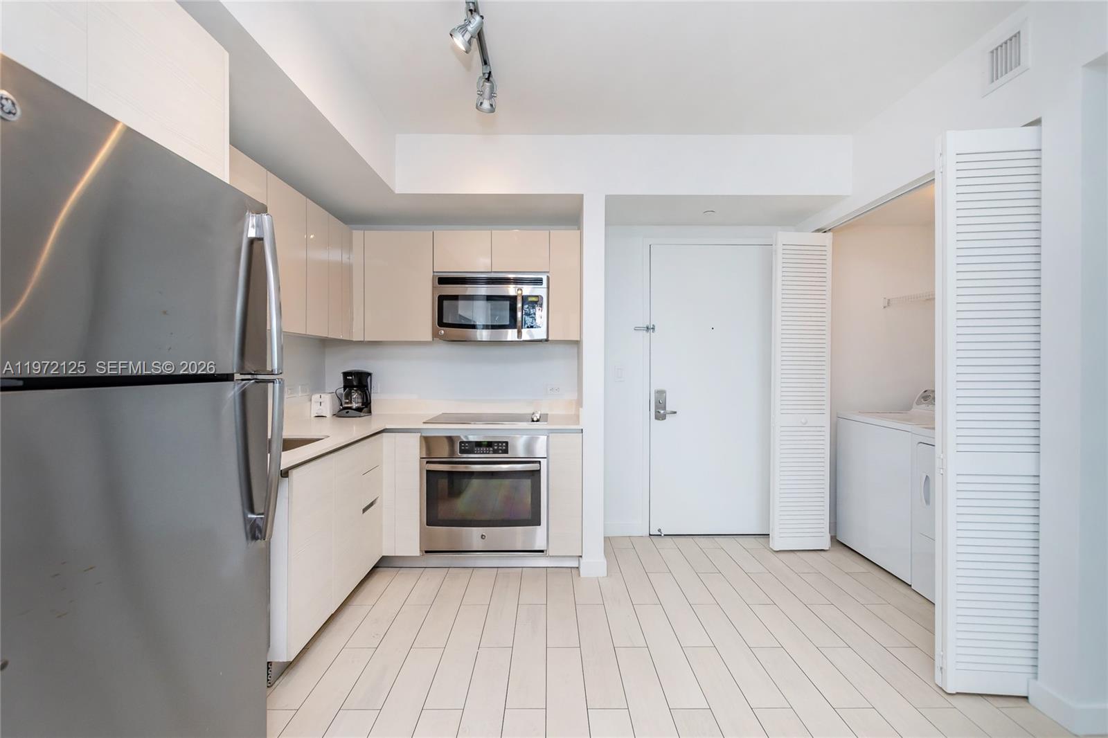 Photo of 2602 Hallandale Beach Blvd #R1903, Hallandale Beach, Florida, 33009 -