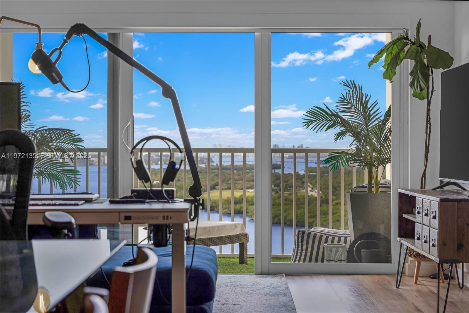 1614 1 / 2 762 sq. ft. $ 2026-02-25 0 foto