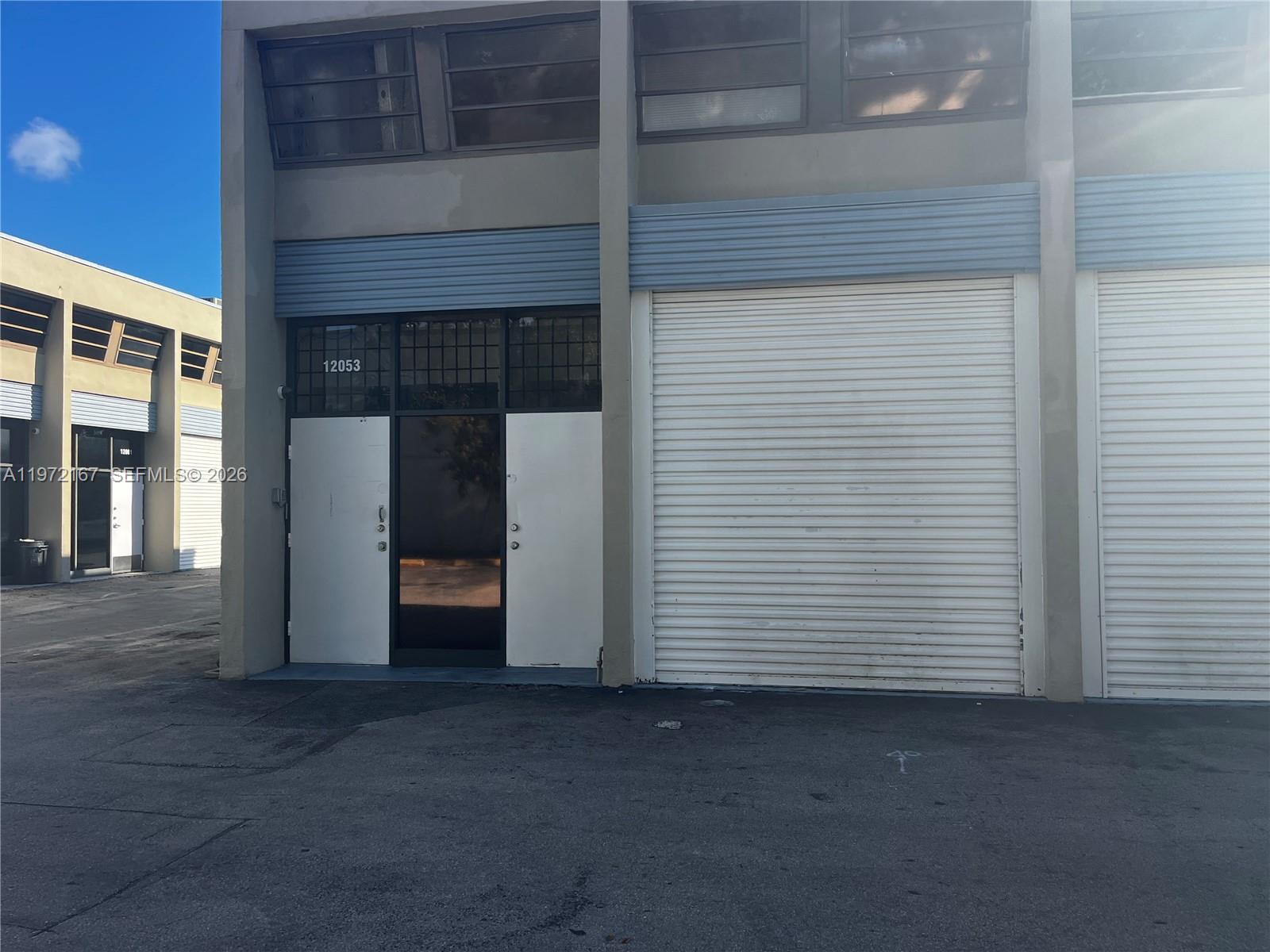 12053  /   кв.футов $ 2026-02-25 0 Фото