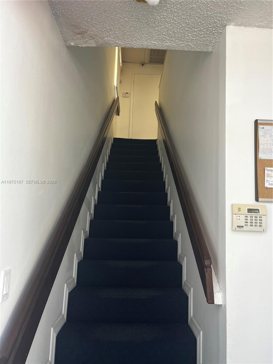 12053  /   кв.футов $ 2026-02-25 0 Фото