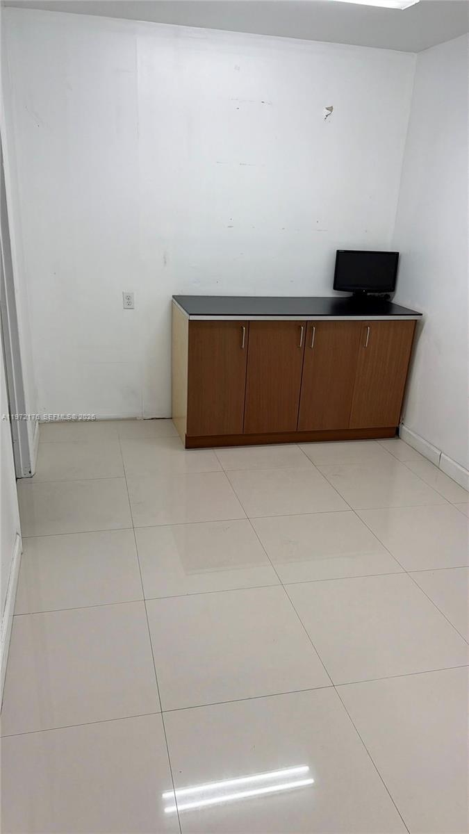 Ver detalles B23 / sq. ft. $ 2026-04-13 0 foto