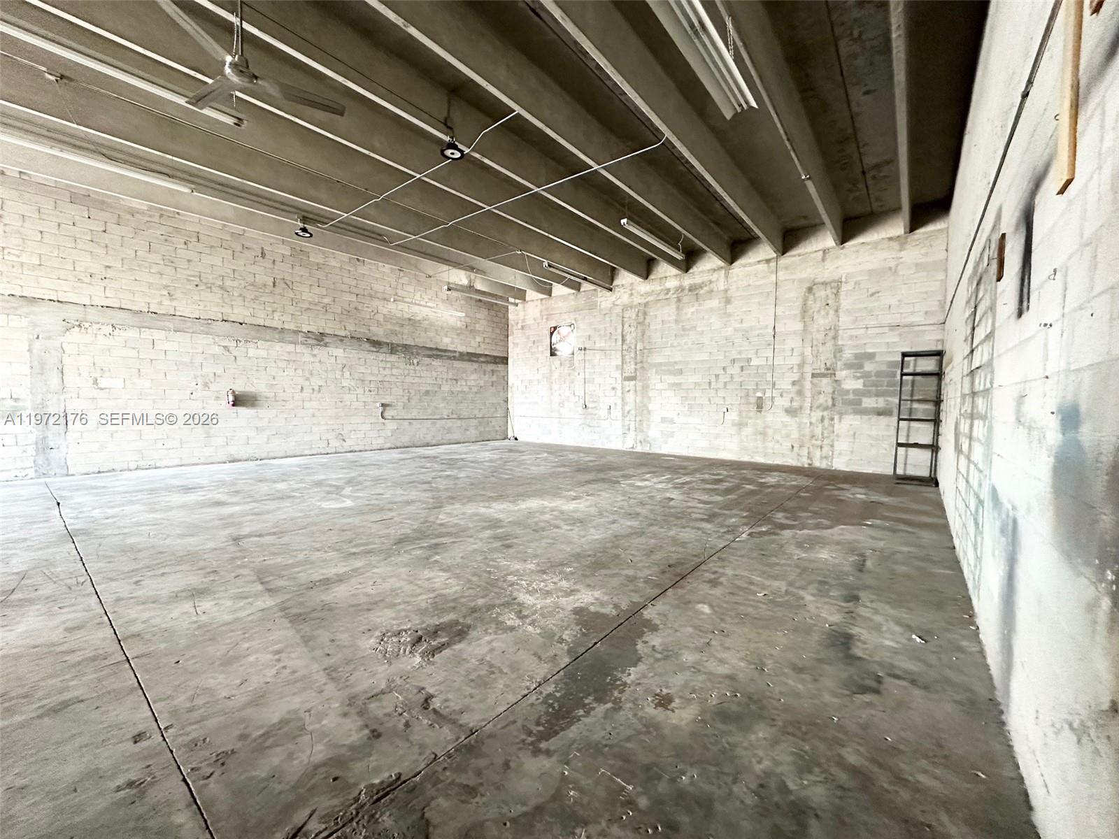 F23  /   sq. ft. $ 2026-02-25 0 foto