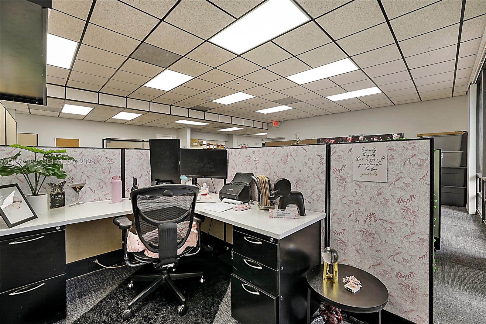   /   sq. ft. $ 2026-02-25 0 foto