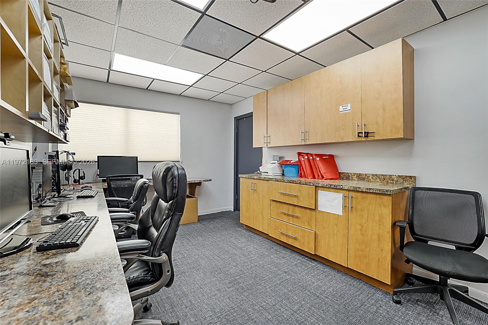   /   sq. ft. $ 2026-02-25 0 foto