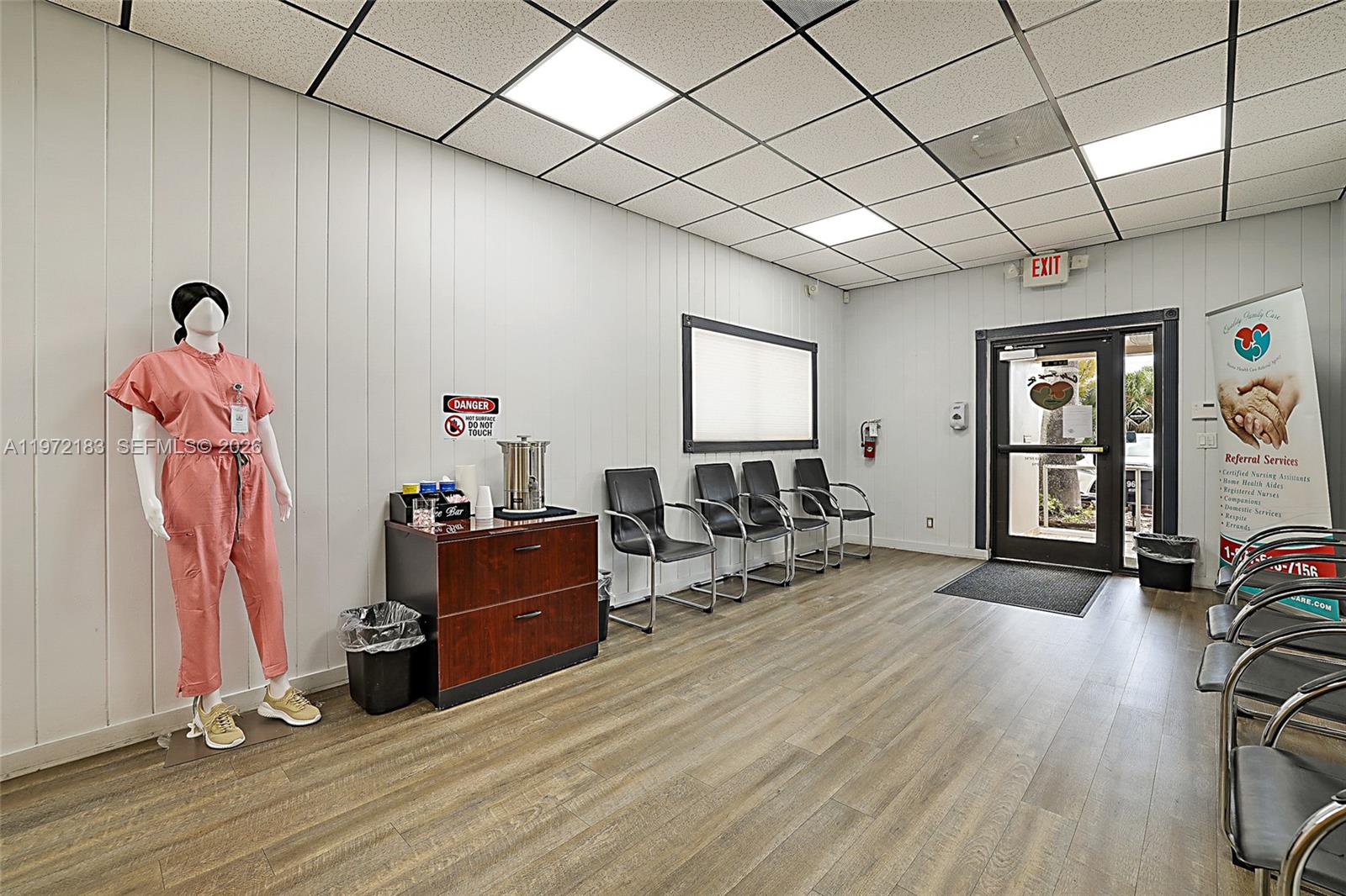   /   sq. ft. $ 2026-02-25 0 foto