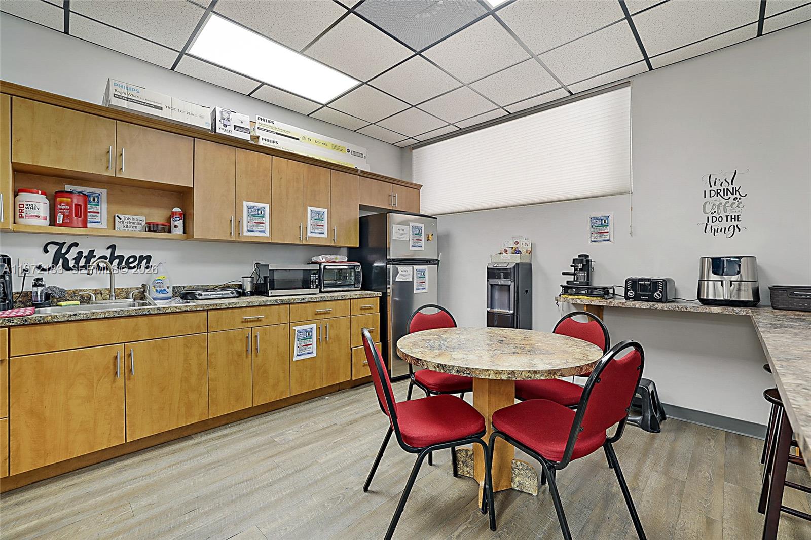   /   sq. ft. $ 2026-02-25 0 foto