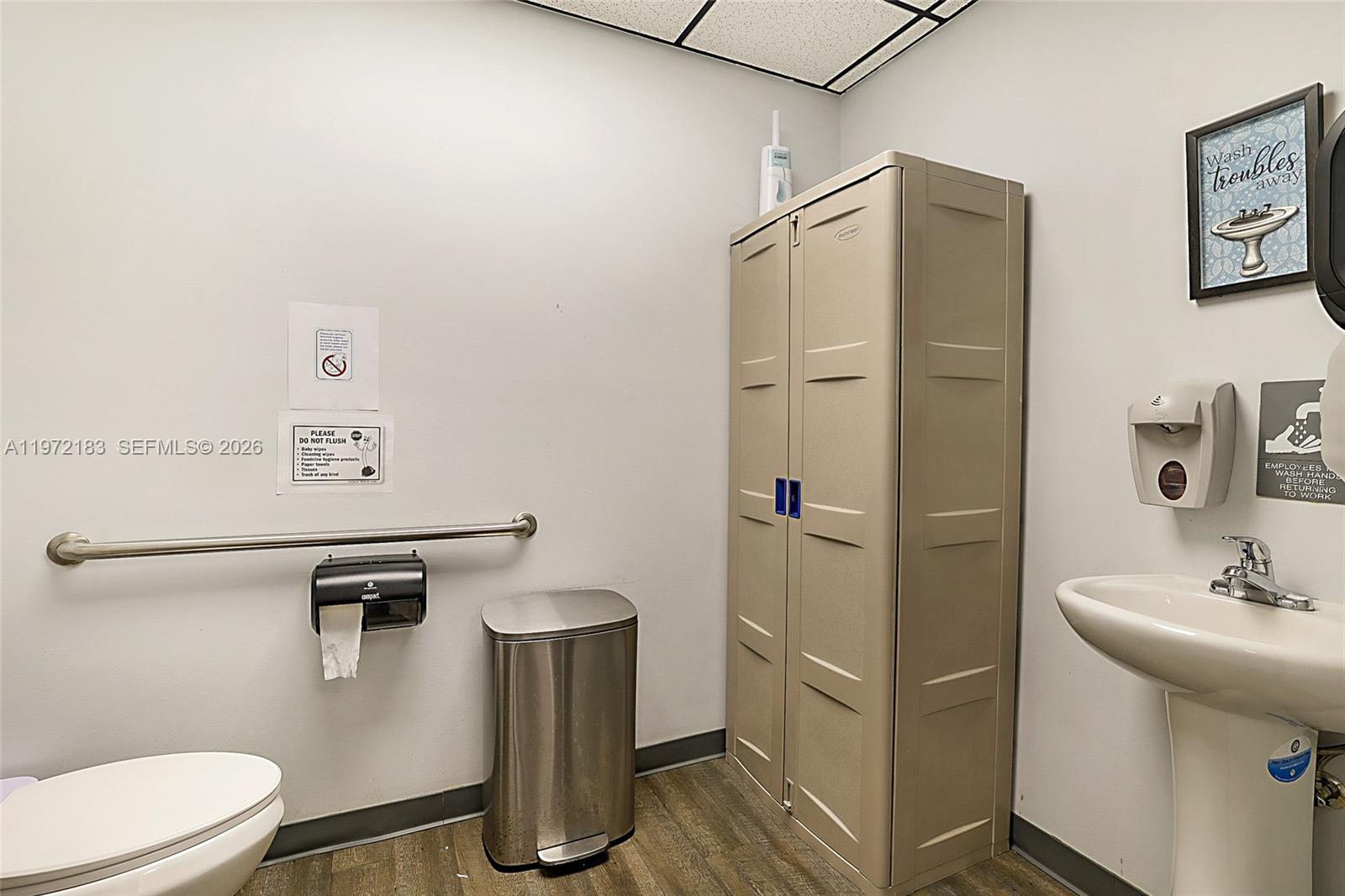   /   sq. ft. $ 2026-02-25 0 foto