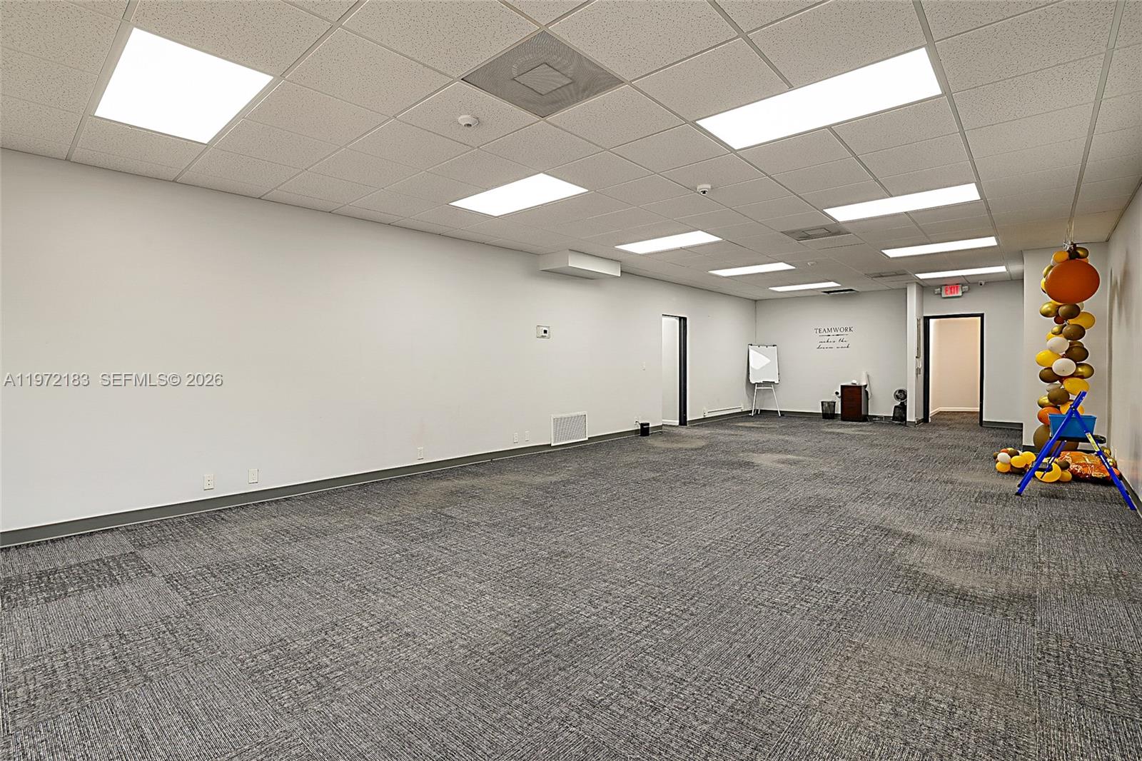   /   sq. ft. $ 2026-02-25 0 foto