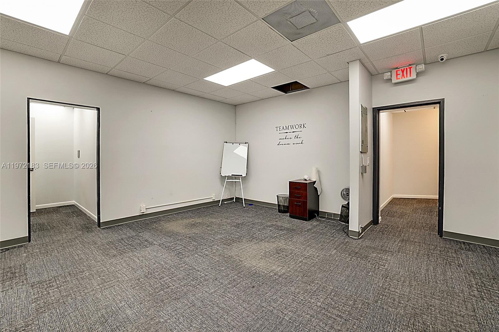   /   sq. ft. $ 2026-02-25 0 foto