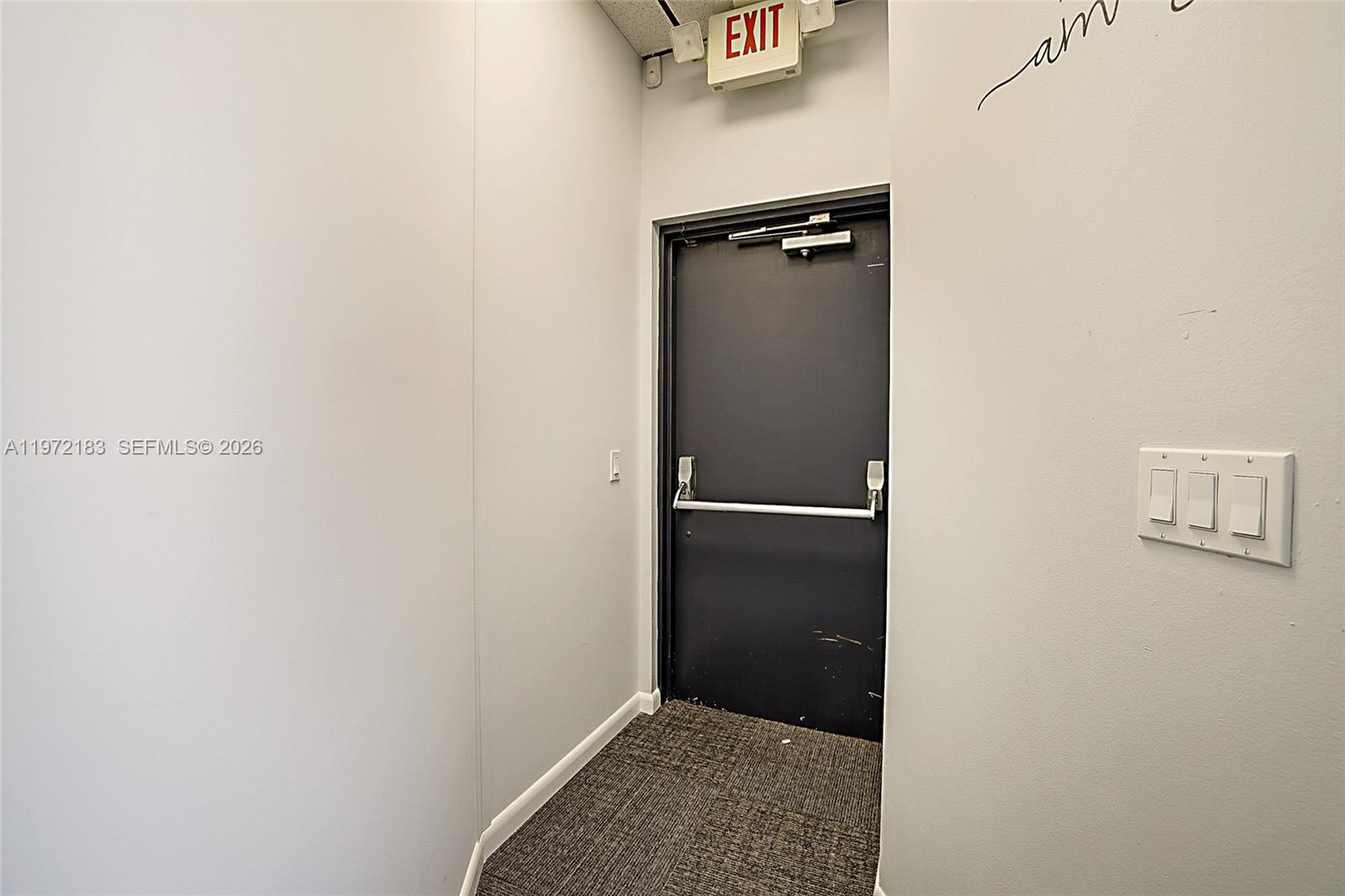   /   sq. ft. $ 2026-02-25 0 foto