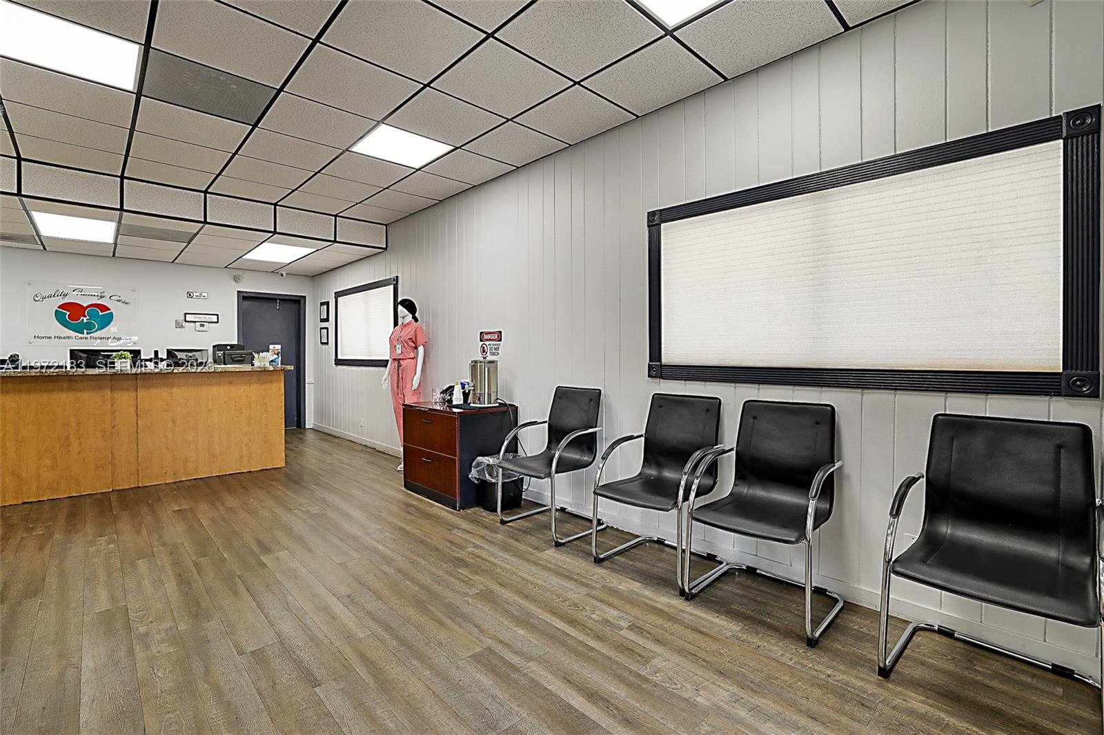   /   sq. ft. $ 2026-02-25 0 foto