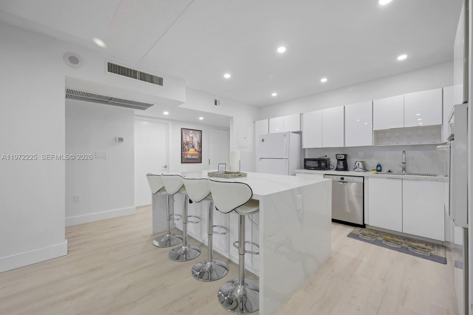 Photo of 19370 Collins Ave #124, Sunny Isles Beach, Florida, 33160 -