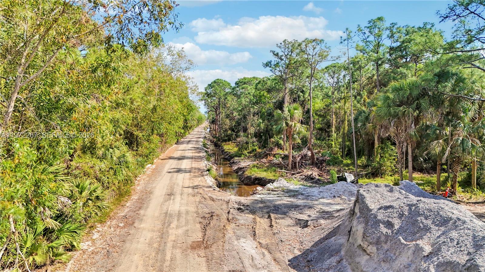   /   sq. ft. $ 2026-02-25 0 foto